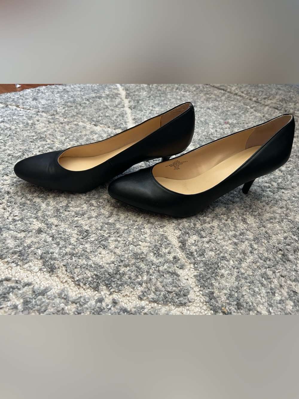 Classic Black Women's Pointed-Toe heels